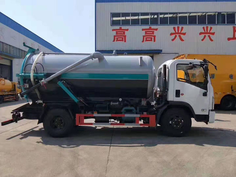國六東風吸污車