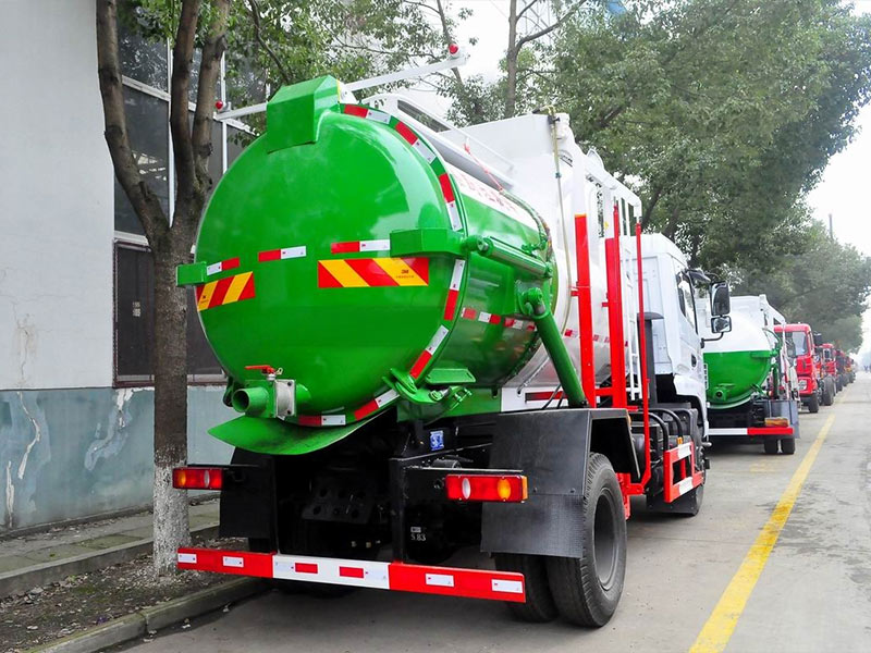 國六東風餐廚垃圾車