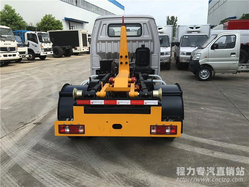 長安4方勾臂式垃圾車