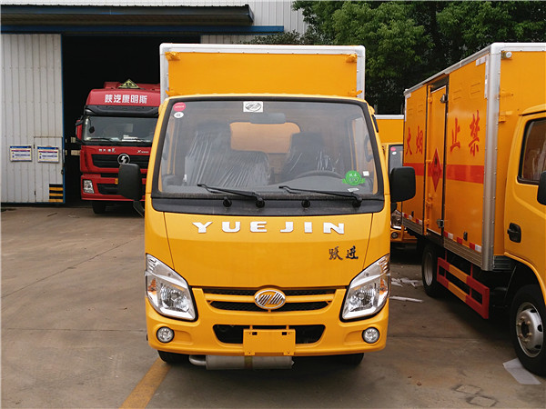 躍進爆破器材運輸車
