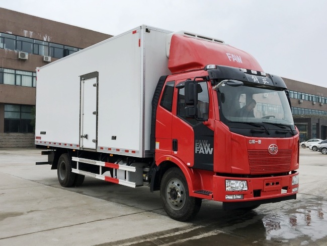 解放J6冷藏車-廂長7.5米