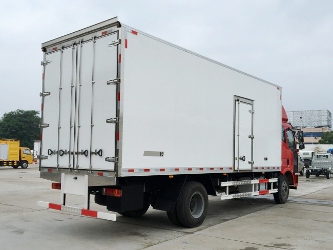 解放J6冷藏車-廂長7.5米