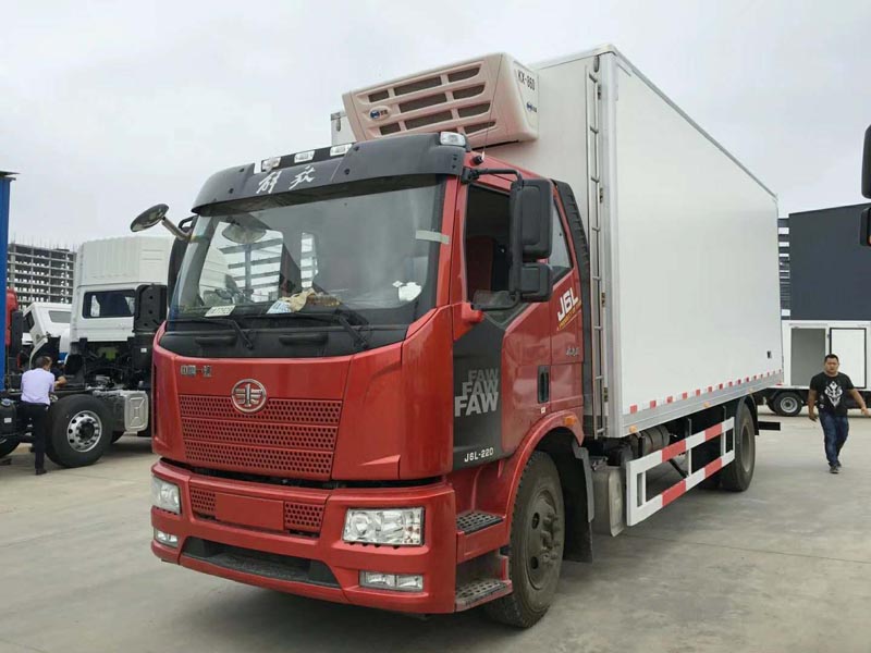 解放J6L冷藏車-廂長6.8米冷藏車
