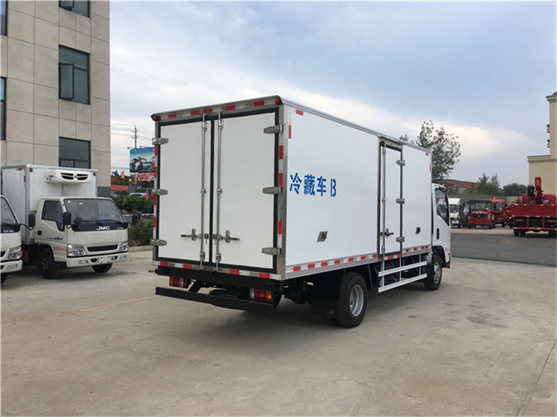 五十鈴KV600冷藏車-廂長(zhǎng)5米