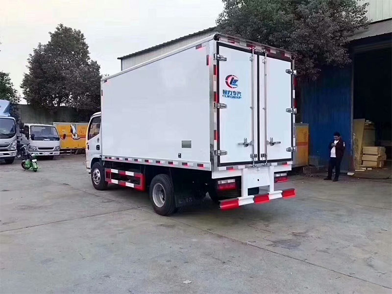 國六東風多利卡冷藏車|4.1米冷藏車