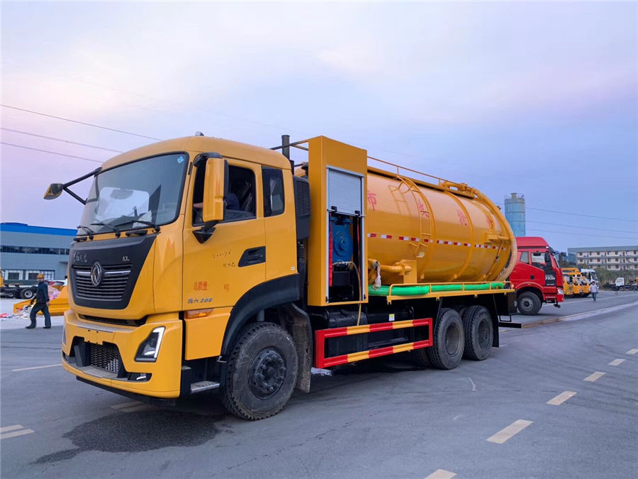 國(guó)六東風(fēng)天龍清洗吸污車（420馬力副發(fā)動(dòng)機(jī)）