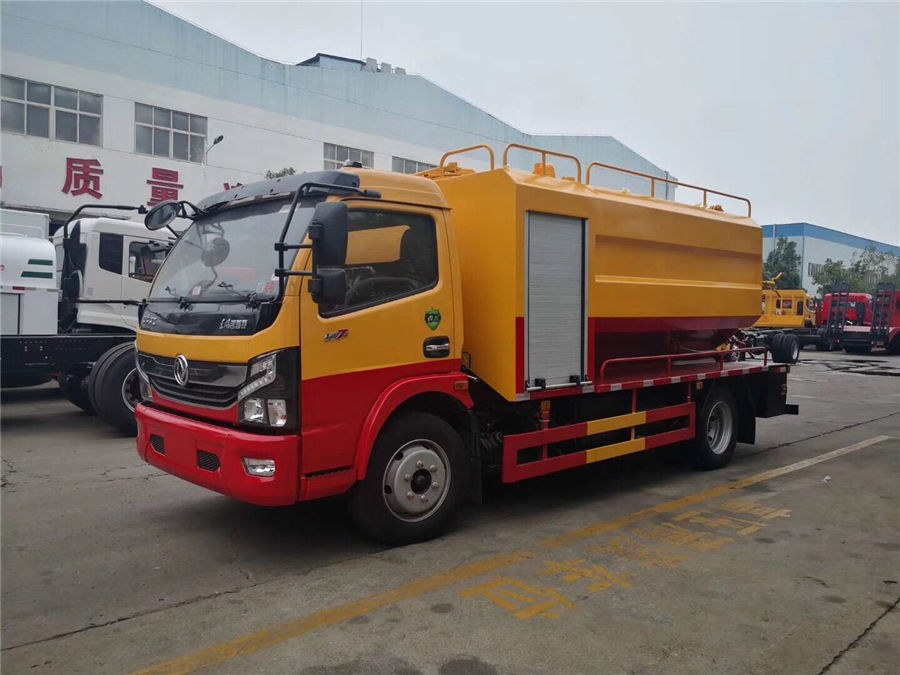 國六凱普特8方清洗吸污車