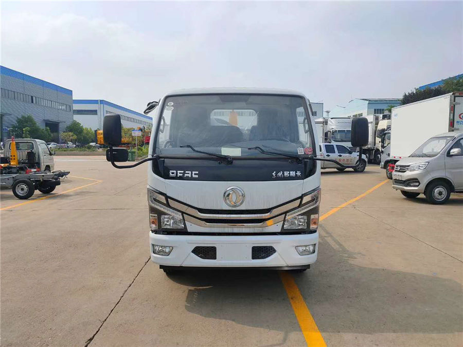 國(guó)六東風(fēng)小多利卡勾臂式垃圾車