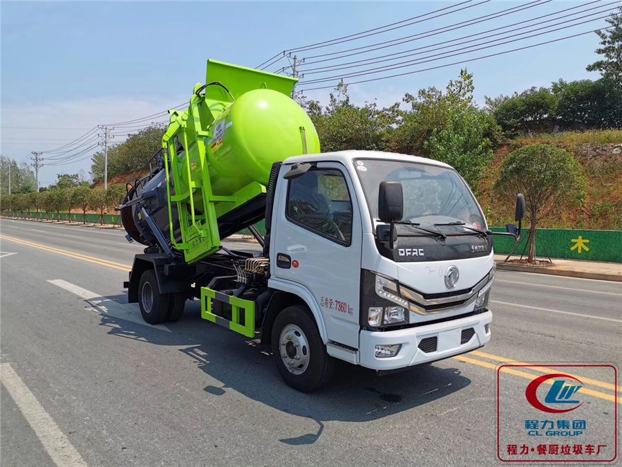 國六東風小多利卡餐廚垃圾車