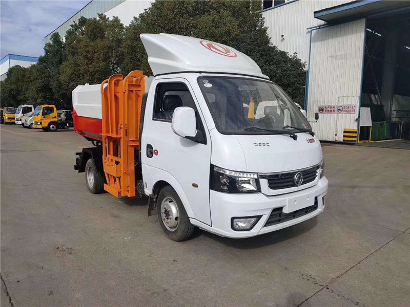 國(guó)六東風(fēng)途逸小型掛桶式垃圾車(chē)