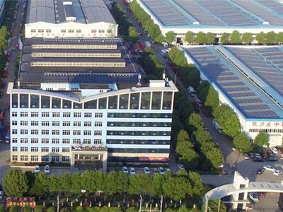 程力公司成功生產獨特擎天柱拖平掛