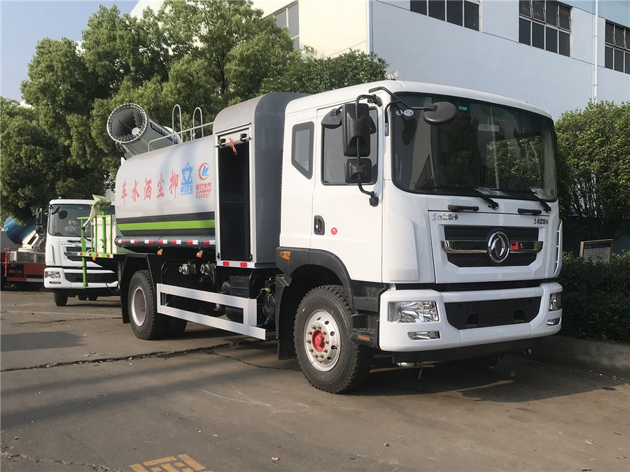 國六東風D9圓罐灑水抑塵車
