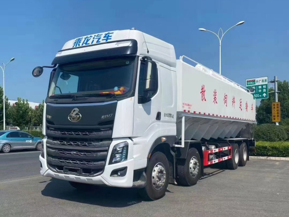 柳汽乘龍國六前四后八散裝飼料運輸車
