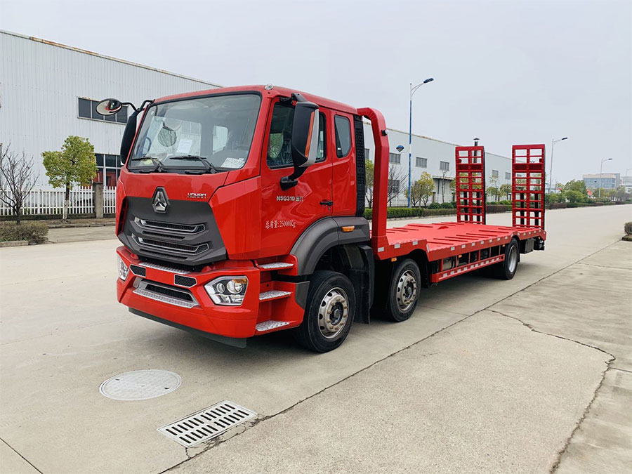 重汽豪瀚國六小三軸平板運輸車