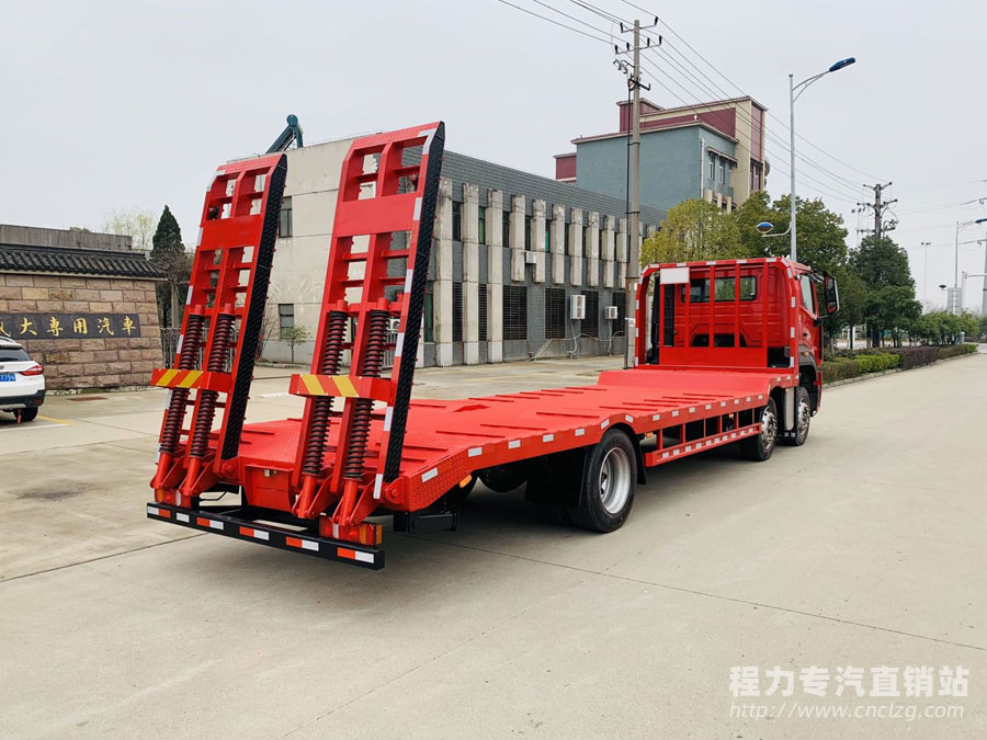 重汽豪瀚國六小三軸平板運輸車