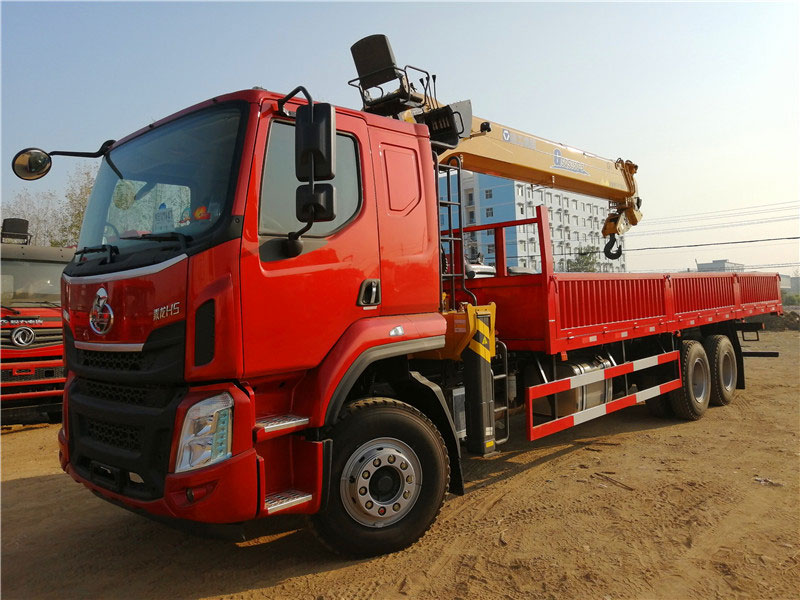 東風柳汽乘龍H5后八輪徐工14噸隨車吊