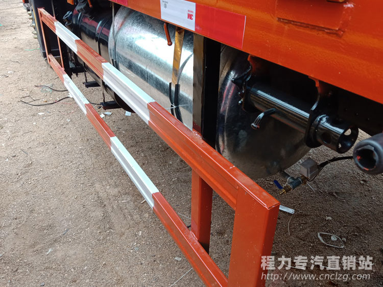 東風天錦單橋三一8噸隨車吊