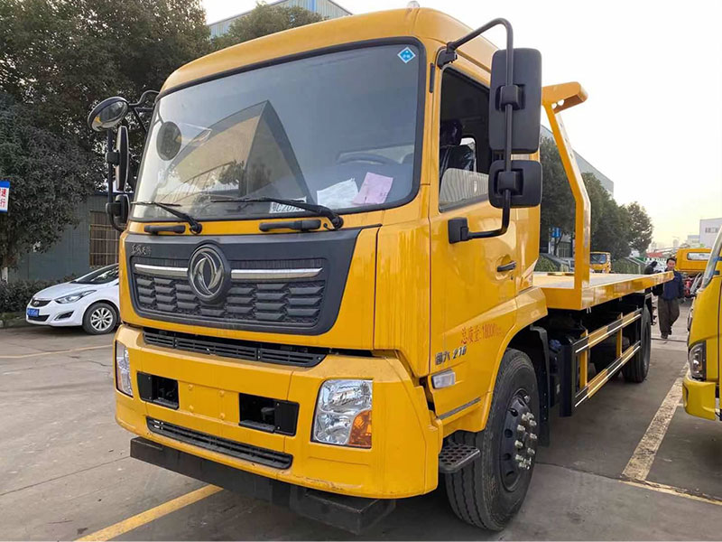 東風(fēng)天錦一拖二清障車(chē)