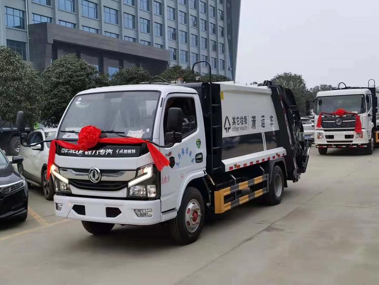 成都友邦保潔采購國六環衛車發車成功