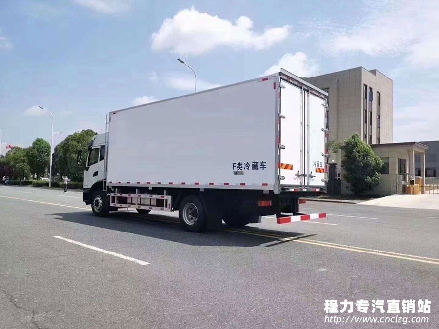 新款KR東風天錦6.8米高頂冷藏車