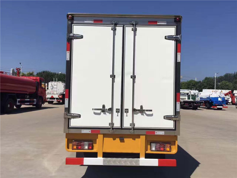 慶鈴五十鈴4.1米冷藏車