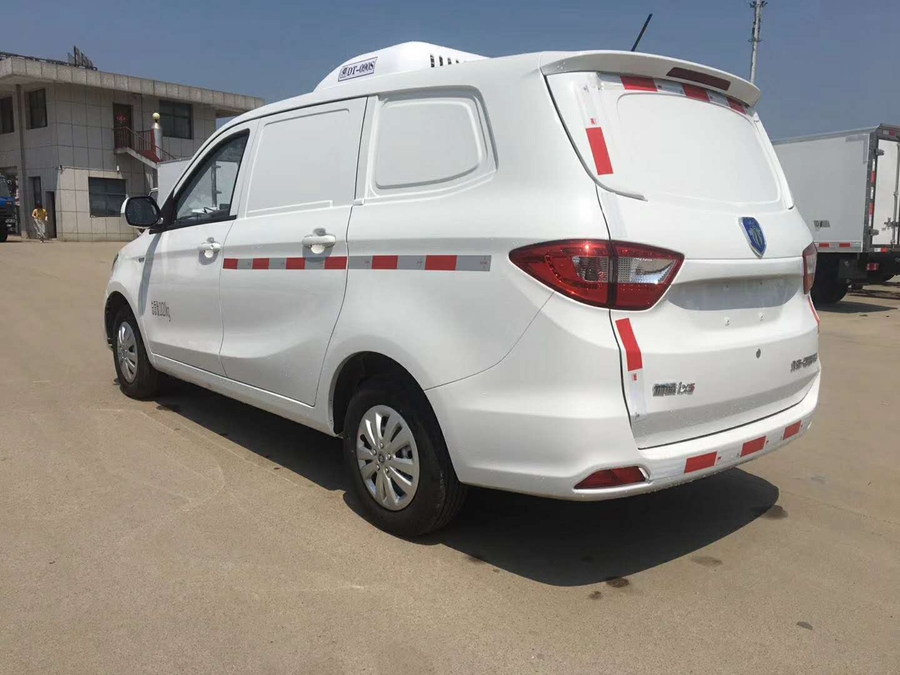 福田迦途ix5面包式冷藏車