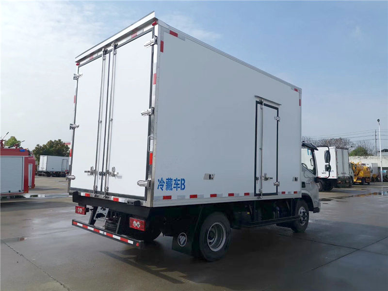 福田奧鈴CTS冷藏車(chē)-4.1米肉鉤冷藏車(chē)