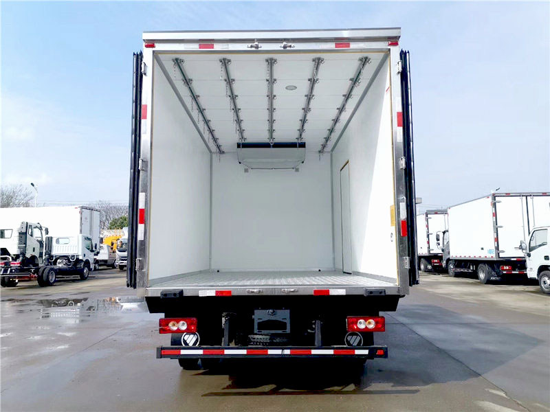 福田奧鈴CTS冷藏車(chē)-4.1米肉鉤冷藏車(chē)