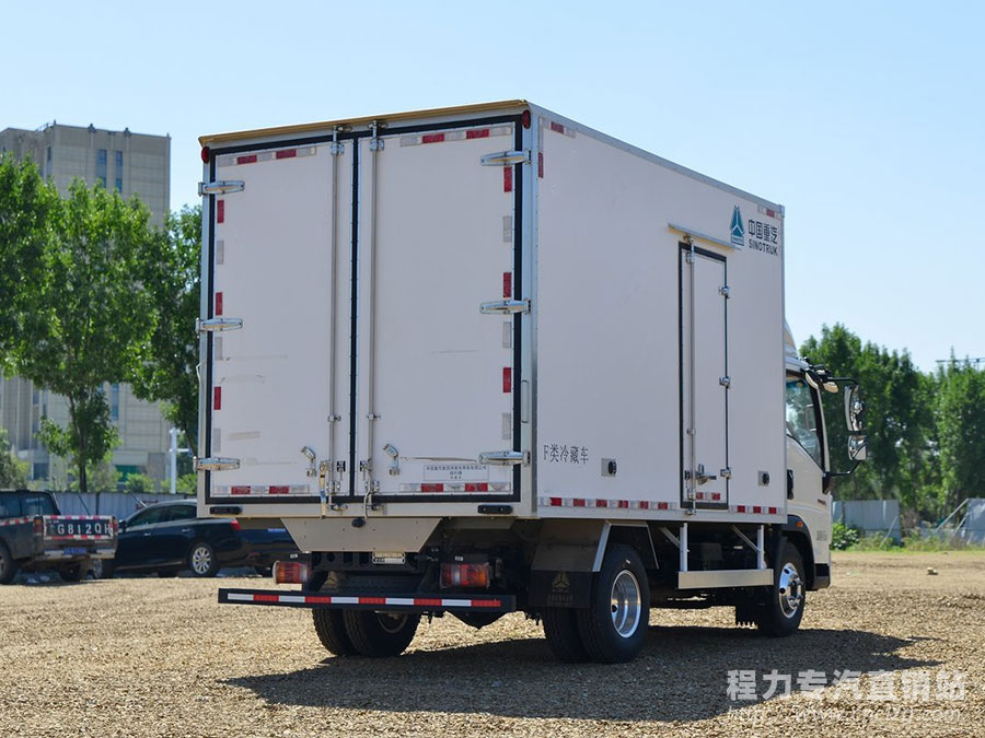 中國重汽HOWO 統帥 藍牌4.2米冷藏車