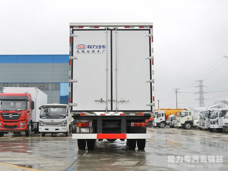解放J6L精英版6.8米冷藏車
