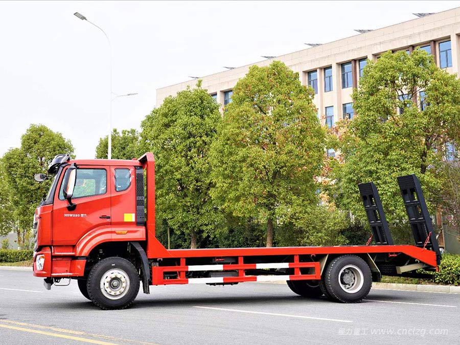 重汽豪沃單橋平板車