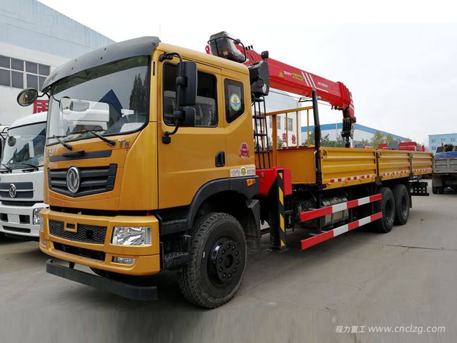 東風T5至前四后八三一12噸隨車吊