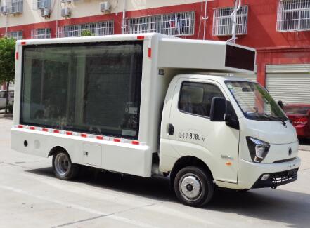 國六飛碟廣告宣傳車