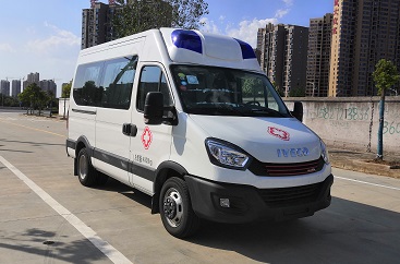 國六依維柯救護車