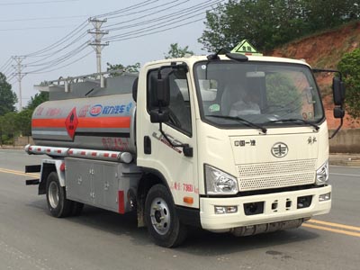 國六解放5方加油車