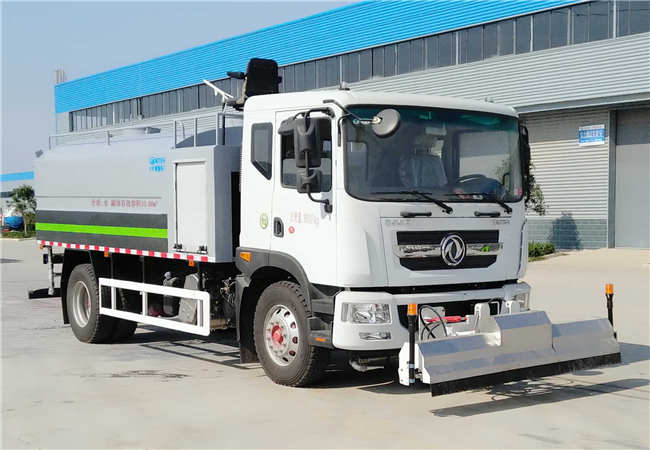 國六東風多利卡路面清洗車
