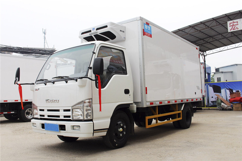 五十鈴100P 4.1米冷藏車